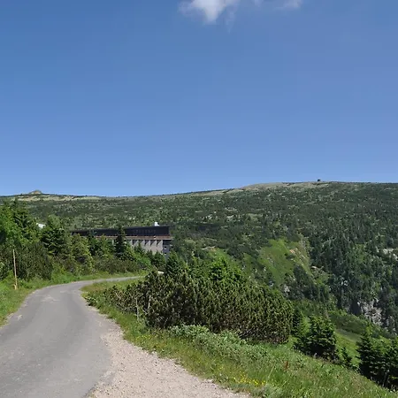 Medvedin * Dolni Misecky